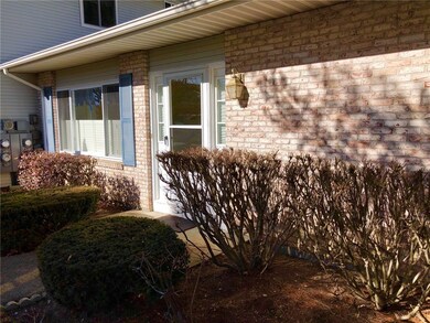 352 Chatham Cir, Warwick, RI 02886 - photo 3