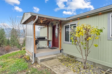 589 Highland Loop Rd, Kettle Falls, WA 99141 - photo 5