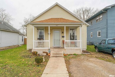 1427 N Mclean St, Lincoln, IL 62656 - photo 2