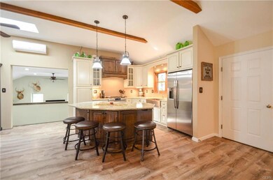 303 Dorys Rd, Dingmans Ferry, PA 18328 - photo 4