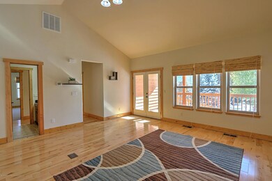 Living room 2