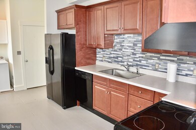 1530 New Holland Rd unit 2ND FLOOR, Reading, PA 19607 - photo 5