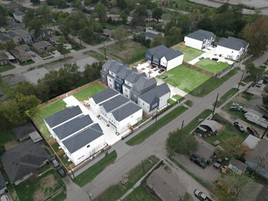 316 Neyland St, Houston, TX 77022 - photo 5