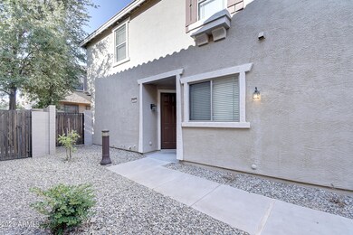 2823 E Darrow St (2)