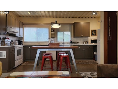 4395 E 20th Ave, Eugene, OR 97403 - photo 3