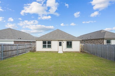 1708 Luke St, Ennis, TX 75119 - photo 3