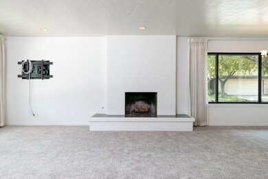 4408 Catlin Cir-005-019-Living Room-MLS_