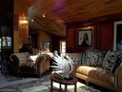 Note the ceiling woodwork.