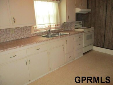 818 C St, Fairbury, NE 68352 - photo 6