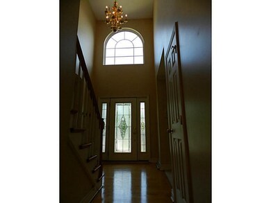Entry/Foyer. 18x07 two story foyer with hardwood f