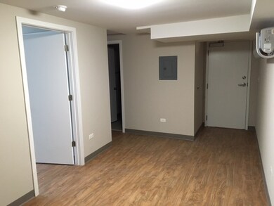 720 Crescent St unit B, Wheaton, IL 60187 - photo 4