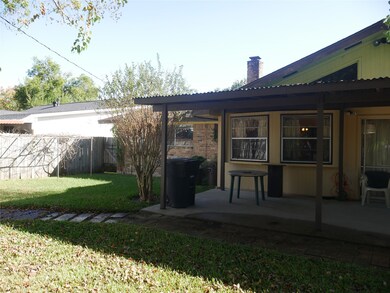 9767 Rambling Trail, Houston, TX 77089 - photo 2