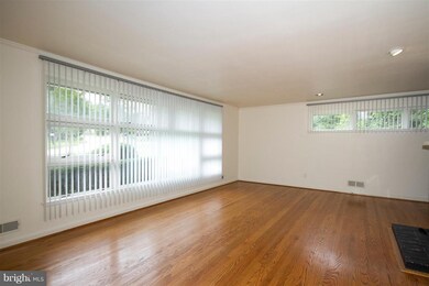 7808 Ruxway Rd, Towson, MD 21204 - photo 3