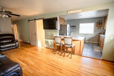 2925 Bayard St, Butte, MT 59701 - photo 7