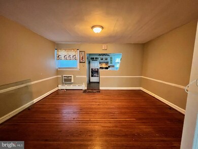 147 N Carol Blvd, Upper Darby, PA 19082 - photo 4