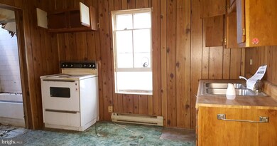 528 W Church St, Hagerstown, MD 21740 - photo 4