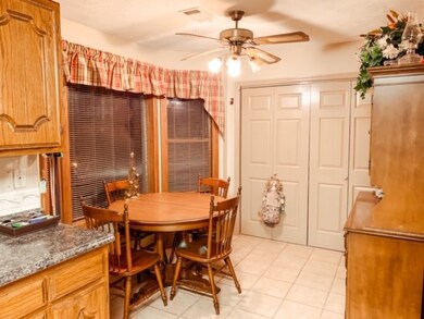 Breakfast Nook/Pantry