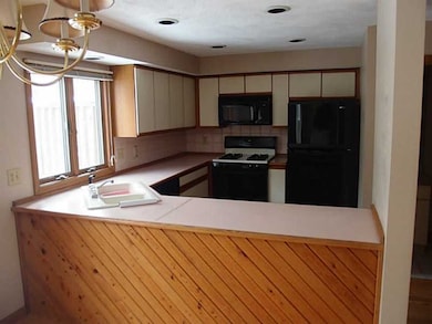 75 Glen Dr unit 2A, West Warwick, RI 02893 - photo 6