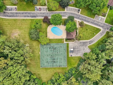 3108 Creekview Dr unit 7, Middleton, WI 53562 - photo 5