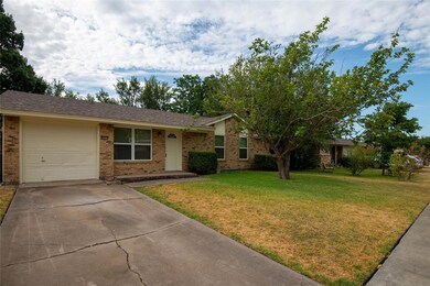 407 Valentine Ln, Wylie, TX 75098 - photo 2
