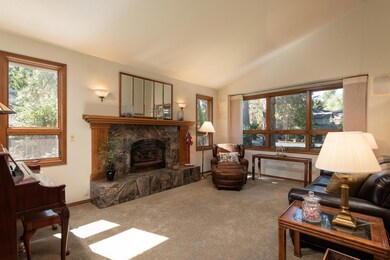 20398 Big Bear Ct, Bend, OR 97702 - photo 5