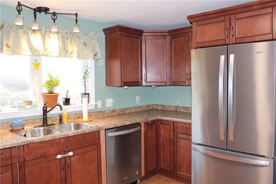 61 Madeleine Ave, Woonsocket, RI 02895 - photo 7