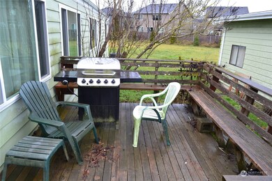 1013 Old Pioneer Way NW, Orting, WA 98360 - photo 4