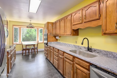 136 Clinton Cir, Cobleskill, NY 12043 - photo 5