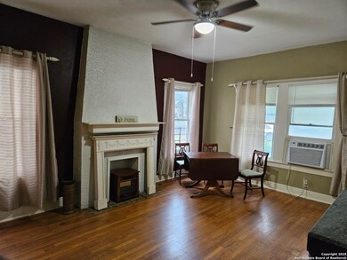 215 W Ridgewood Ct, San Antonio, TX 78212 - photo 4