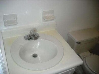 5 Karen Cir unit 8, Billerica, MA 01821 - photo 6