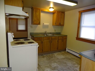 1511 N Franklin St, Chambersburg, PA 17201 - photo 4