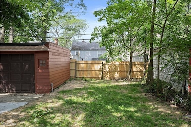 3722 Avalon Rd, Cleveland, OH 44120 - photo 5