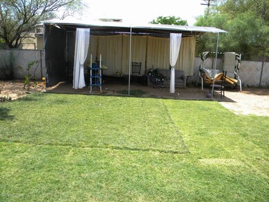 4819 Rear Yard