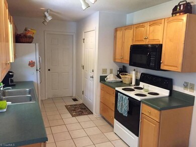 1717 Lantern Dr, Asheboro, NC 27205 - photo 4