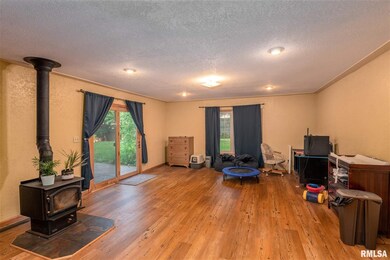 1714 N Marquette St, Davenport, IA 52804 - photo 5