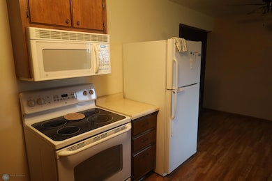 738 6th St S, Breckenridge, MN 56520 - photo 3