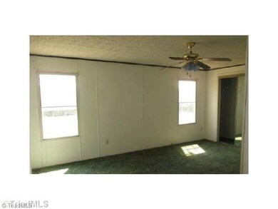 6723 Royal Ridge Rd, Ramseur, NC 27316 - photo 5