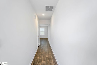 6042 Willutuck Dr, Boiling Springs, SC 29316 - photo 3