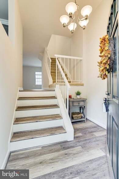 2382 Hunters Square Ct, Reston, VA 20191 - photo 5