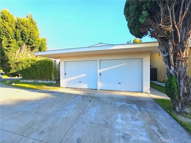 4121 Clubhouse Dr, Lakewood, CA 90712 - photo 2