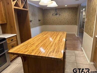 2216 Aberdeen Dr, Tyler, TX 75703 - photo 6