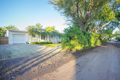 355 Redwood Ln, Key Biscayne, FL 33149 - photo 4