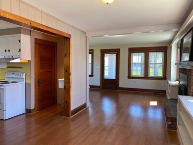 339 West St, Amherst, MA 01002 - photo 4