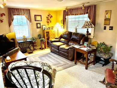 45 Carleton Rd, Rochdale, MA 01542 - photo 2