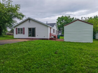 710 W Long St-21