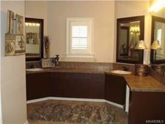 202 Spruce St, Prattville, AL 36067 - photo 6