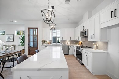 6403 Highland Pine Ln, Houston, TX 77091 - photo 7