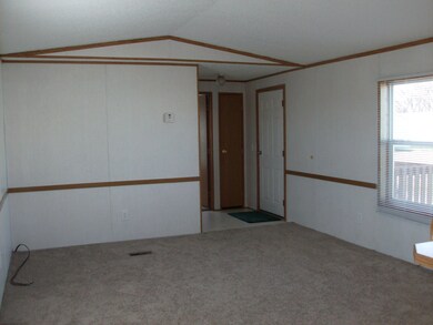 Living Room w/entry closet