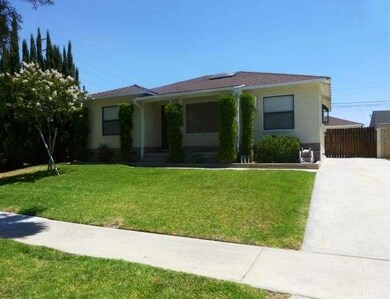 Extra Long Driveway!