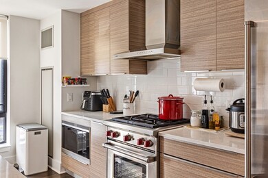 14 W Broadway unit 307G, Boston, MA 02127 - photo 4